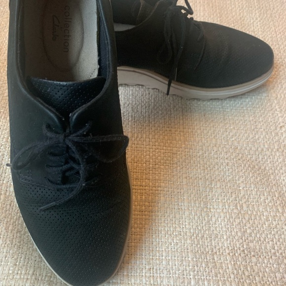 Clarks Collection Women's Wedge Shoes Size 8 Black - Picture 3 of 9
